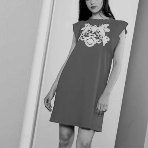 🌼THML🌼 Eloise Embroidered Black Shift Dress, Size M - Picture 11 of 11